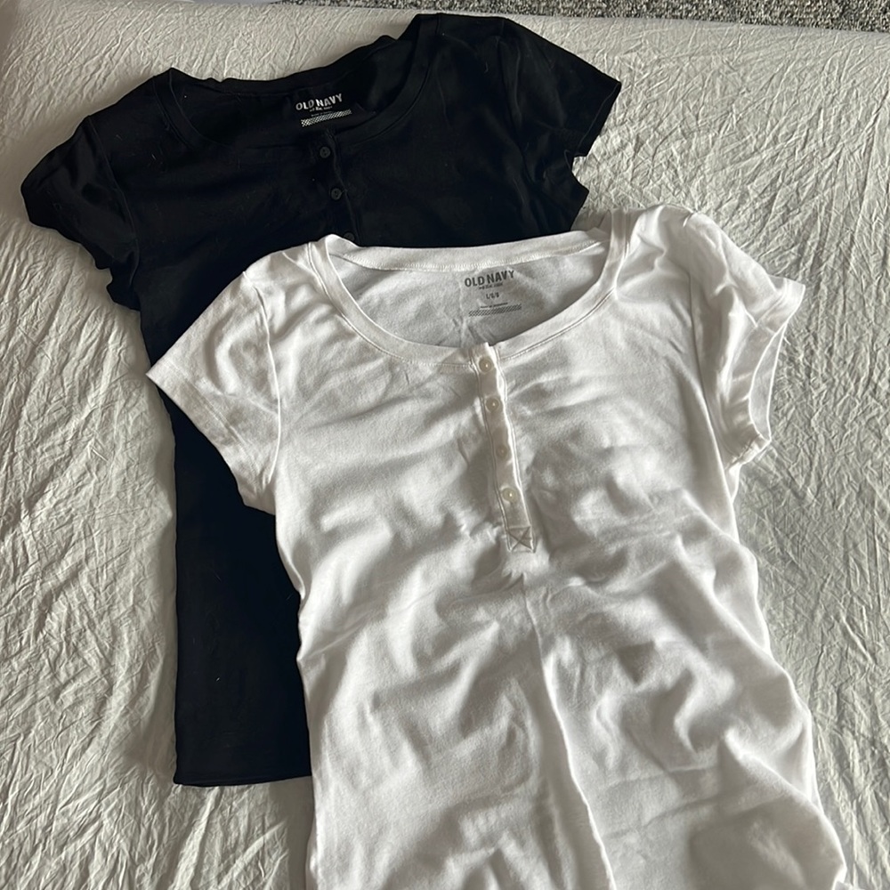 Lot of 2 T shirts
